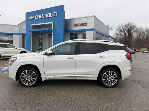 2024 GMC Terrain Denali