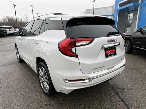 2024 GMC Terrain Denali