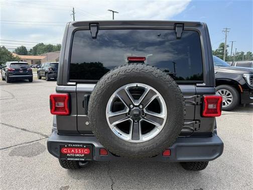 2020 Jeep Wrangler Unlimited SAHARA