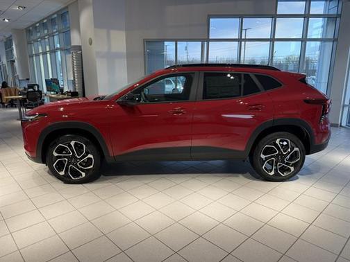 Apex Red 2026 Chevrolet Trax FWD 2RS