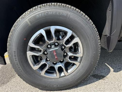 2026 GMC Sierra 2500 SLE