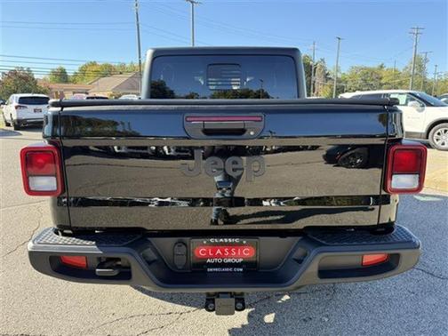 2024 Jeep Gladiator Sport S