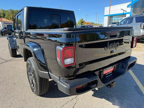 2024 Jeep Gladiator Sport S