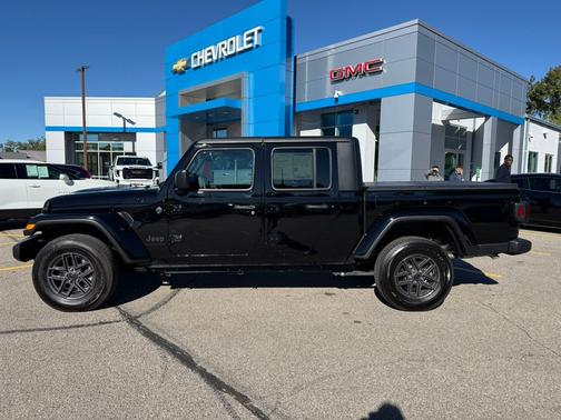 2024 Jeep Gladiator Sport S