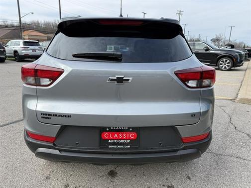 Sterling Gray Metallic 2026 Chevrolet Trailblazer LT