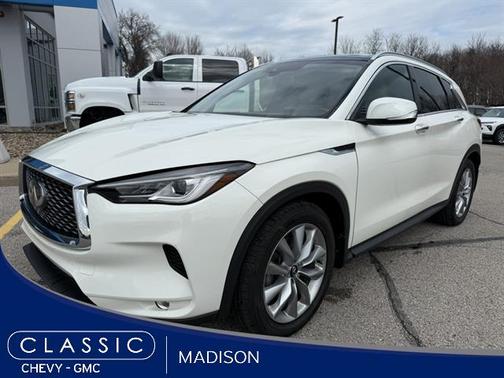 2022 INFINITI QX50 LUXE AWD