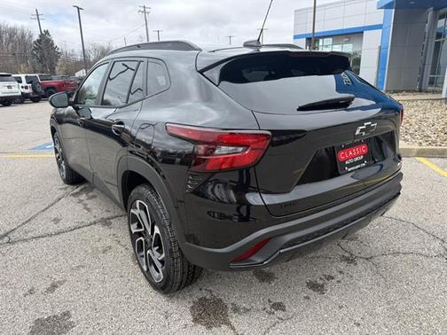 Mosaic Black Metallic 2026 Chevrolet Trax FWD 2RS