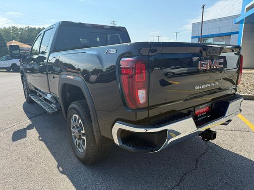 2026 GMC Sierra 2500 SLE