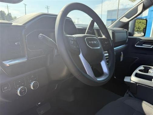 2026 GMC Sierra 2500 SLE