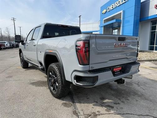 2025 GMC Sierra 2500 AT4