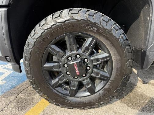 2025 GMC Sierra 2500 AT4