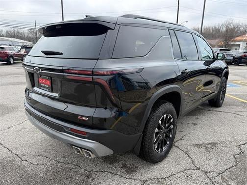 Mosaic Black Metallic 2026 Chevrolet Traverse AWD Z71