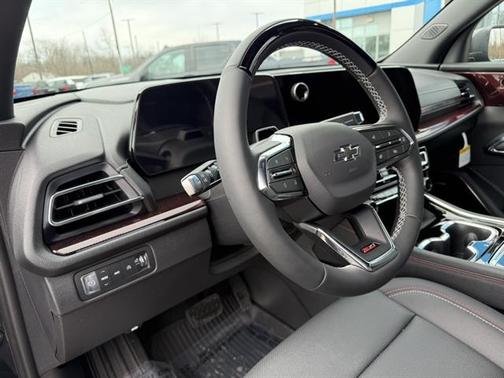 Mosaic Black Metallic 2026 Chevrolet Traverse AWD Z71