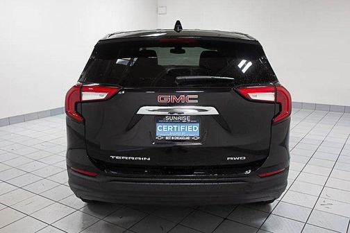 2022 GMC Terrain SLE