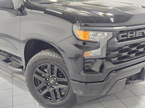 Black 2026 Chevrolet Silverado 1500 Custom