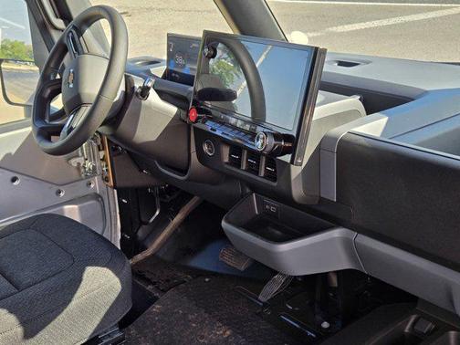 2025 Chevrolet BrightDrop 400 eAWD 400