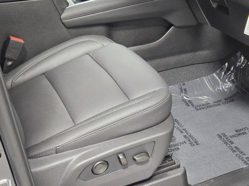 2026 Chevrolet Suburban Z71, 4WD