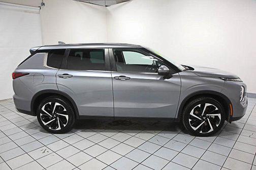 2023 Mitsubishi Outlander SE Special Edition 2WD