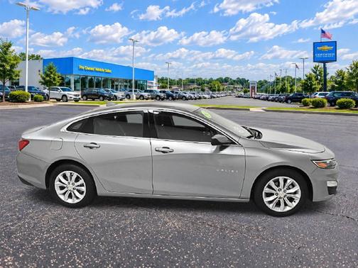 Sterling Gray Metallic 2024 Chevrolet Malibu FWD 1LT