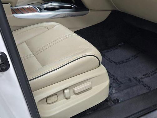 2017 Acura MDX 3.5L w/Advance Package