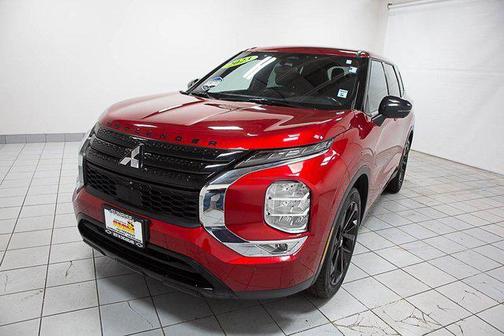 2023 Mitsubishi Outlander SE Black Edition 2WD