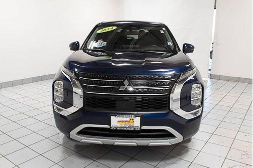 Cosmic Blue Metallic 2024 Mitsubishi Outlander SE S-AWC