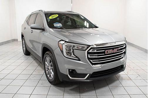 Sterling Metallic 2023 GMC Terrain SLT