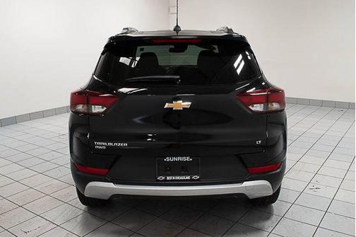 Mosaic Black Metallic 2023 Chevrolet Trailblazer LT