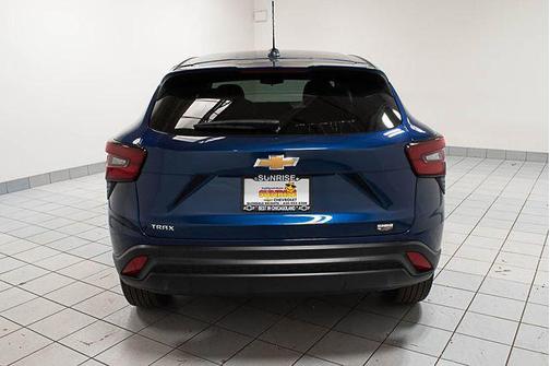Blue Glow Metallic 2024 Chevrolet Trax LS