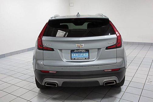 2023 Cadillac XT4 Premium Luxury