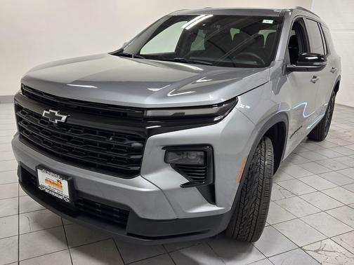 Sterling Gray Metallic 2027 Chevrolet Traverse LT