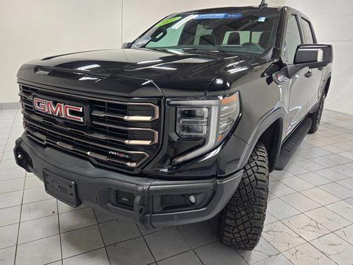2025 GMC Sierra 1500 AT4X