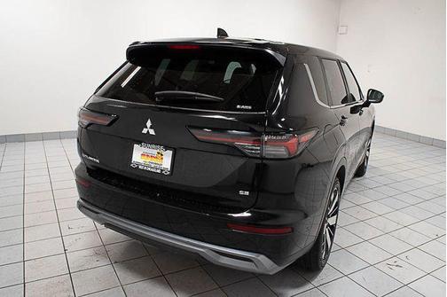 Black 2025 Mitsubishi Outlander SE 2.5 S-AWC