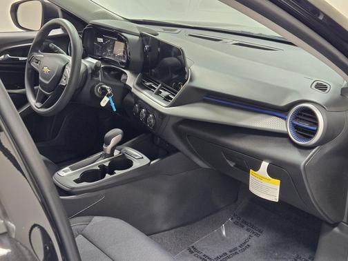 Mosaic Black Metallic 2026 Chevrolet Trax LS