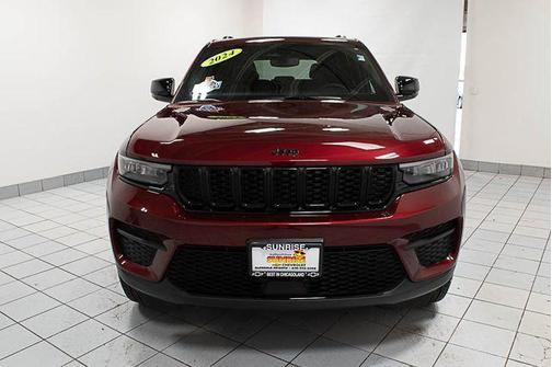 Velvet Red Pearlcoat 2024 Jeep Grand Cherokee Altitude
