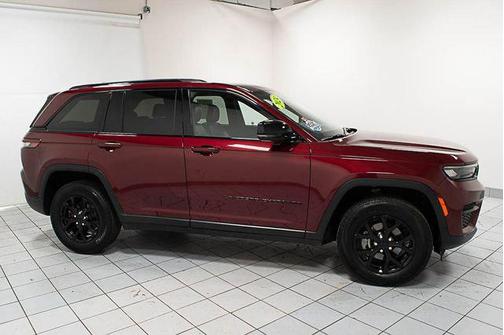 Velvet Red Pearlcoat 2024 Jeep Grand Cherokee Altitude