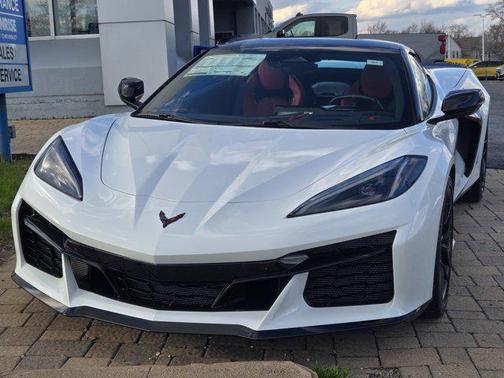 Arctic White 2026 Chevrolet Corvette Z06