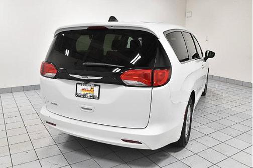 Bright White Clearcoat 2023 Chrysler Voyager LX