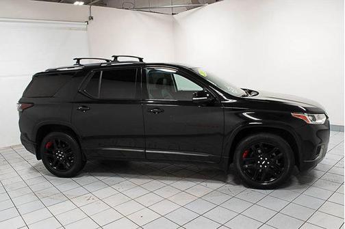 Mosaic Black Metallic 2020 Chevrolet Traverse Premier