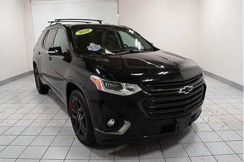 Mosaic Black Metallic 2020 Chevrolet Traverse Premier