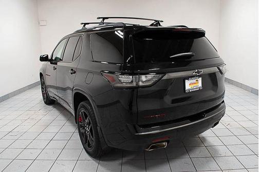 Mosaic Black Metallic 2020 Chevrolet Traverse Premier