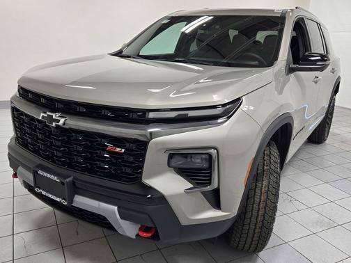 Sandstone 2026 Chevrolet Traverse AWD Z71