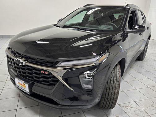 Mosaic Black Metallic 2026 Chevrolet Trax FWD 2RS
