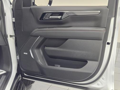 Summit White 2027 Chevrolet Suburban RST