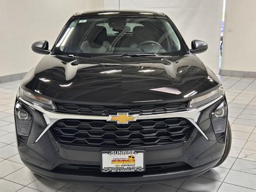 Mosaic Black Metallic 2026 Chevrolet Trax LS