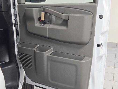 Summit White 2026 Chevrolet Express 2500 Work Van