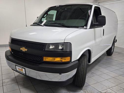 Summit White 2026 Chevrolet Express 2500 Work Van