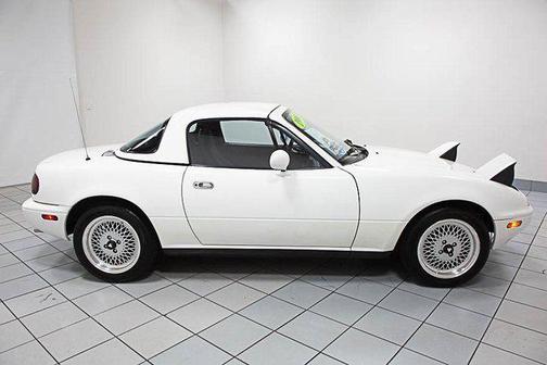 1990 Mazda MX-5 Miata Base
