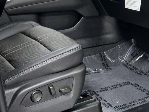2025 Chevrolet Suburban 4WD High Country