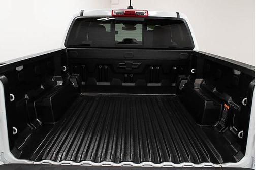 Summit White 2024 Chevrolet Colorado LT